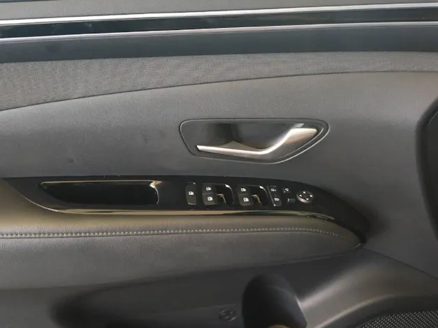 HYUNDAI TUCSON 1.6 T-GDi Hybrid Amplia 2WD