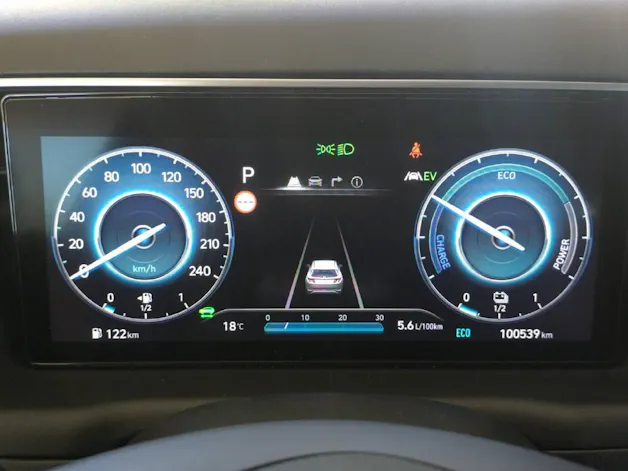 HYUNDAI TUCSON 1.6 T-GDi Hybrid Amplia 2WD