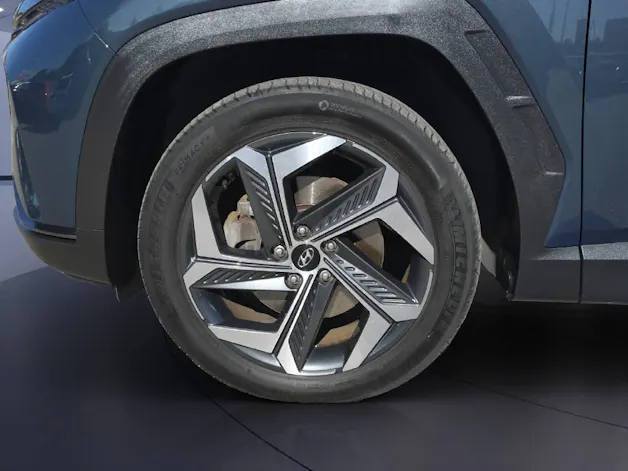 HYUNDAI TUCSON 1.6 T-GDi Hybrid Amplia 2WD
