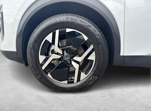 Fahrzeugbild PEUGEOT 2008 1.2 Hybrid 145 Allure Premium