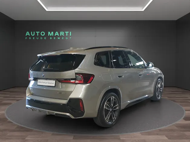 BMW X1 U11 30e xDrive paddles