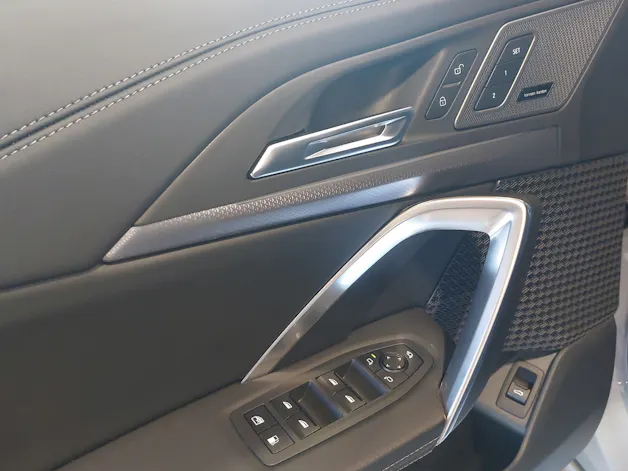 BMW X1 U11 30e xDrive paddles