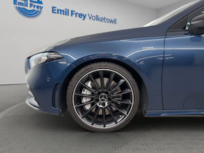 https://vehicle.imgix.net/4491640/9b23bde4-cdd7-4bd8-801a-50a83f9af151.jpg