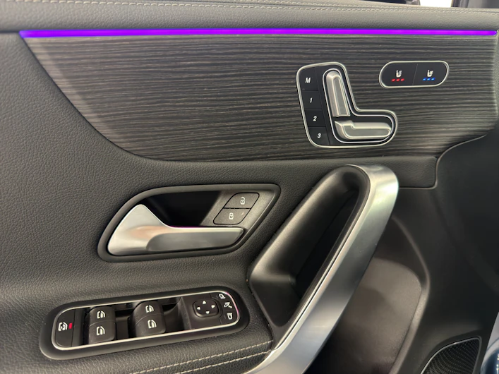 image du véhicule MERCEDES-BENZ A 35 AMG