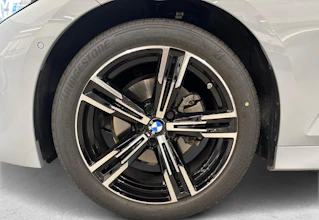 https://vehicle.imgix.net/4491658/5d2eb698-69b8-456d-833e-7d3a83a9561a.jpg