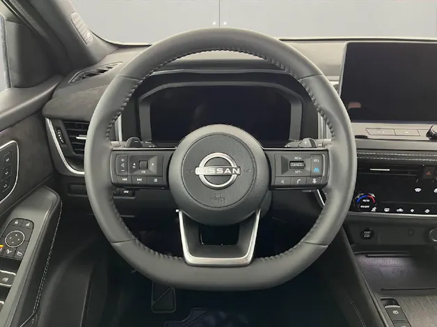 NISSAN Qashqai 1.3 DIG-T Tekna+ 4x4