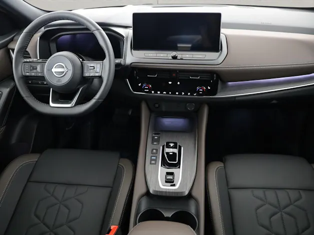 NISSAN Qashqai 1.5 VC-T Tekna