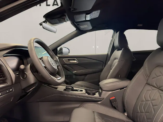 NISSAN Qashqai 1.5 VC-T Tekna