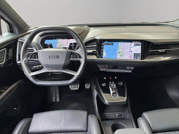 AUDI Q4 e-tron 50 quattro