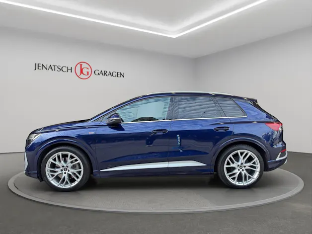 AUDI Q4 e-tron 50 quattro