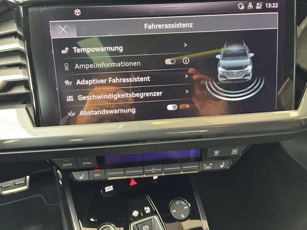 AUDI Q4 e-tron 50 quattro