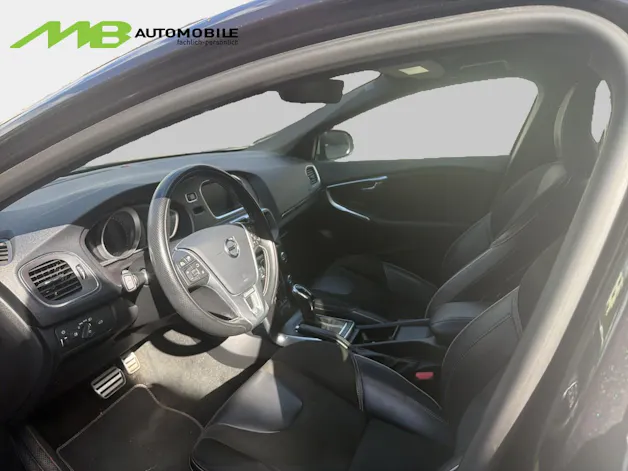 VOLVO V40 1.5 T3 R-Design S/S