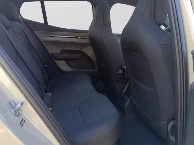 VOLVO EX30 CC P8 Ultra AWD