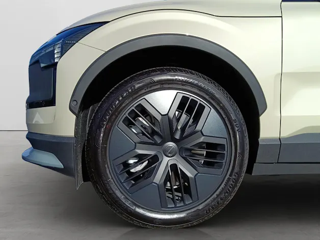 VOLVO EX30 CC P8 Ultra AWD