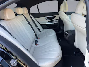 MERCEDES-BENZ E-Klasse W214 E 220 d AMG Line 4matic