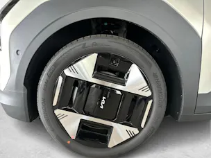 Kia EV3 81 kWh Earth+