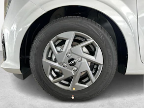 https://vehicle.imgix.net/4491801/3271c5e0-8c92-4115-a20f-4b366359b761.jpg