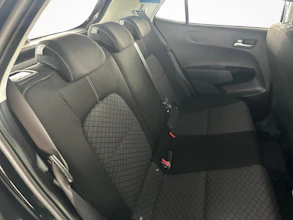 https://vehicle.imgix.net/4491806/605faa7b-9e5f-419a-a0d6-14da5fcb07c9.jpg