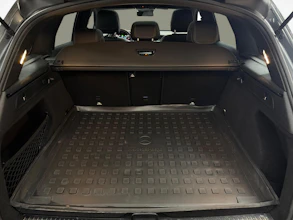 https://vehicle.imgix.net/4491820/e9a87a4f-302b-44de-996a-f190f9528f3d.jpg