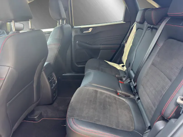 FORD Kuga 2.5 Hybrid ST-Line X 4x4