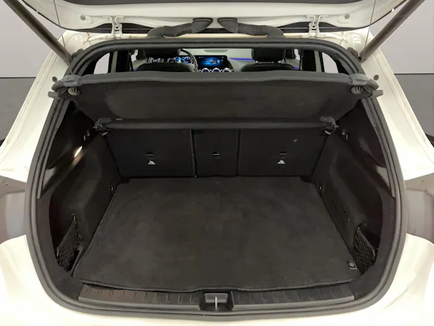 MERCEDES-BENZ GLA-Klasse H247 GLA 250 AMG Line 4matic