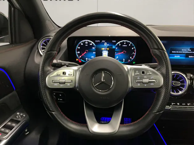MERCEDES-BENZ GLA-Klasse H247 GLA 250 AMG Line 4matic