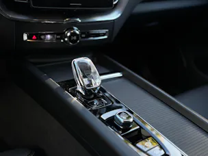 VOLVO XC60 2.0 T8 TE Ultra Dark eAWD