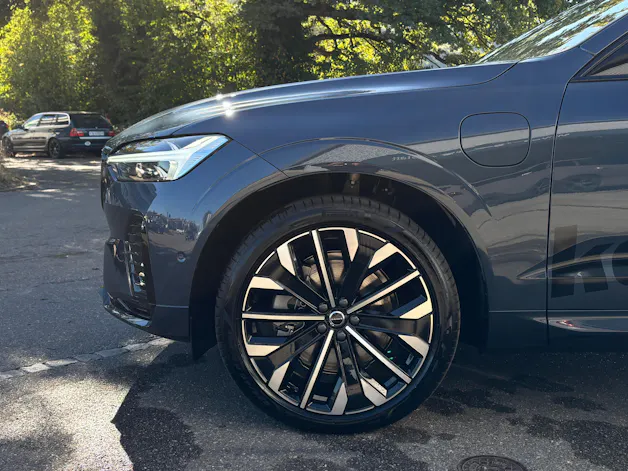 VOLVO XC60 2.0 T8 TE Ultra Dark eAWD
