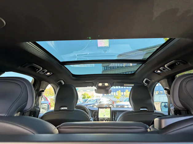 VOLVO XC60 2.0 T8 TE Ultra Dark eAWD