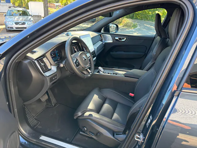 VOLVO XC60 2.0 T8 TE Ultra Dark eAWD