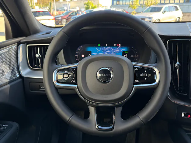 VOLVO XC60 2.0 T8 TE Ultra Dark eAWD