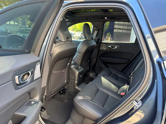 VOLVO XC60 2.0 T8 TE Ultra Dark eAWD