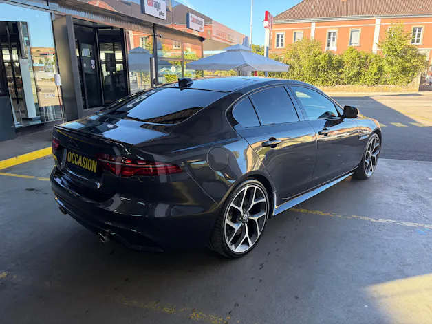 Jaguar XE 2.0 T 300 Sport AWD