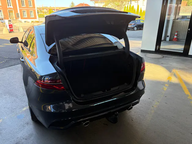 Jaguar XE 2.0 T 300 Sport AWD