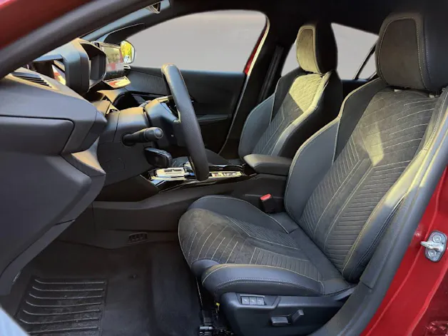 PEUGEOT 208 Hybrid 145 e-DCS6 GT Exclusive