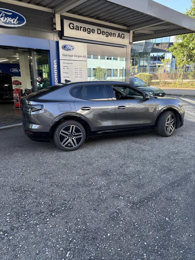 FORD Capri Extended Range Premium