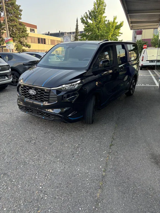 FORD Tourneo C Bus 320 L1 2.0 EcoBlue 170 Sport