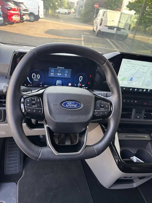 FORD Tourneo C Bus 320 L1 2.0 EcoBlue 170 Sport