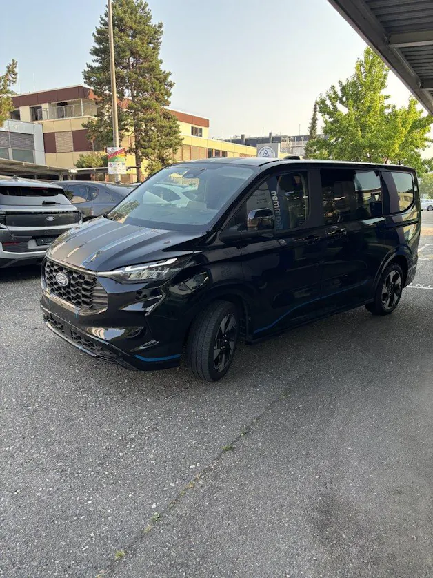FORD Tourneo C Bus 320 L1 2.0 EcoBlue 170 Sport