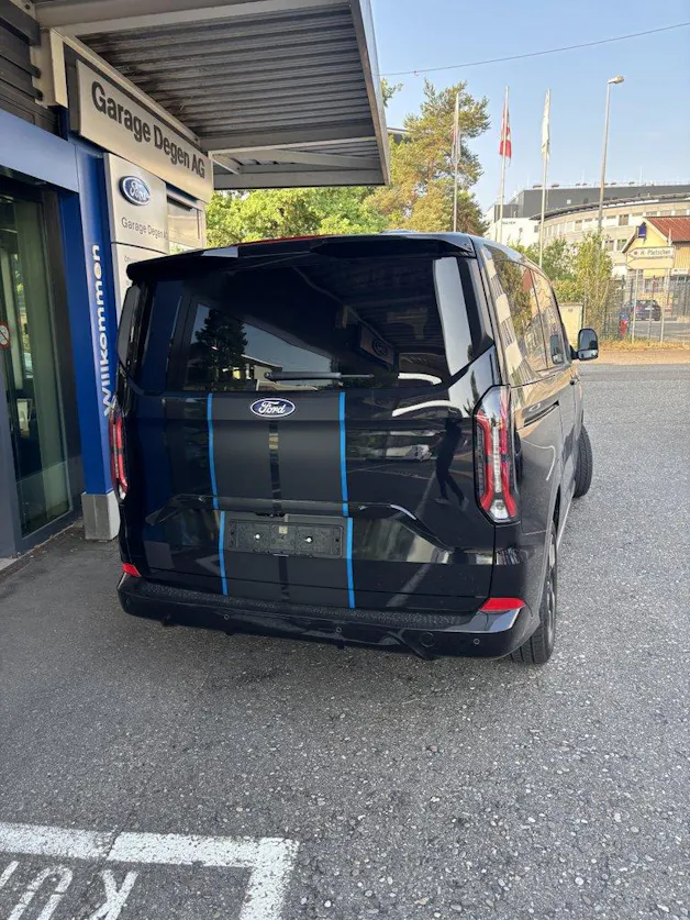 FORD Tourneo C Bus 320 L1 2.0 EcoBlue 170 Sport