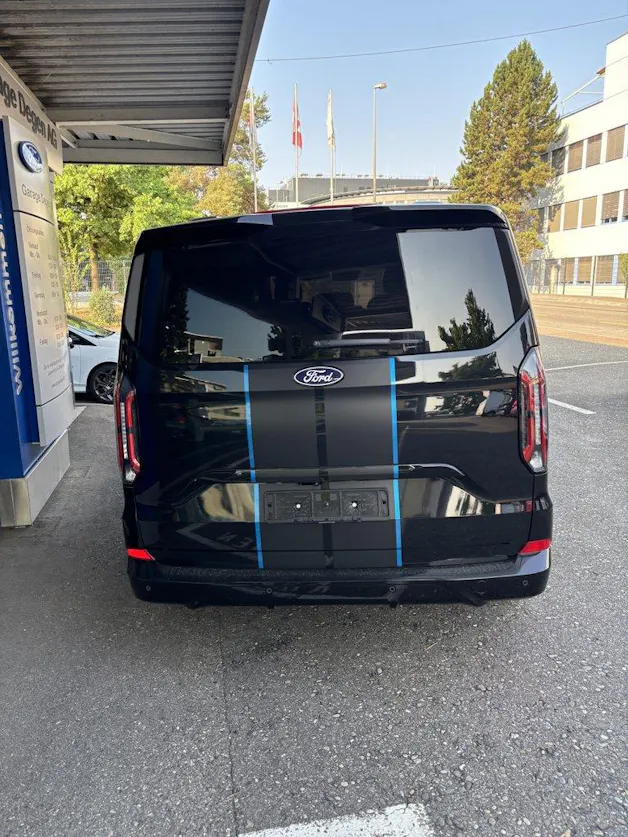 FORD Tourneo C Bus 320 L1 2.0 EcoBlue 170 Sport