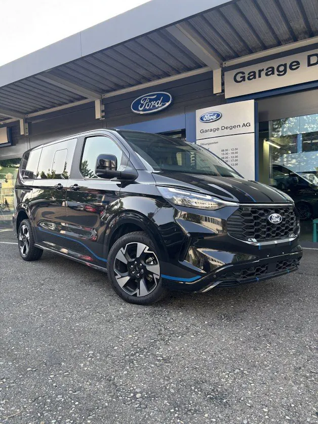 FORD Tourneo C Bus 320 L1 2.0 EcoBlue 170 Sport