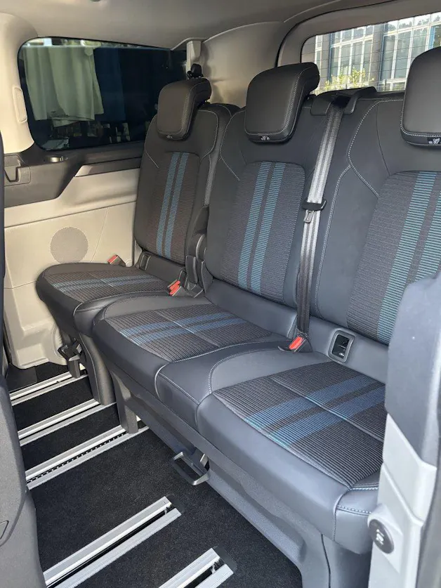 FORD Tourneo C Bus 320 L1 2.0 EcoBlue 170 Sport