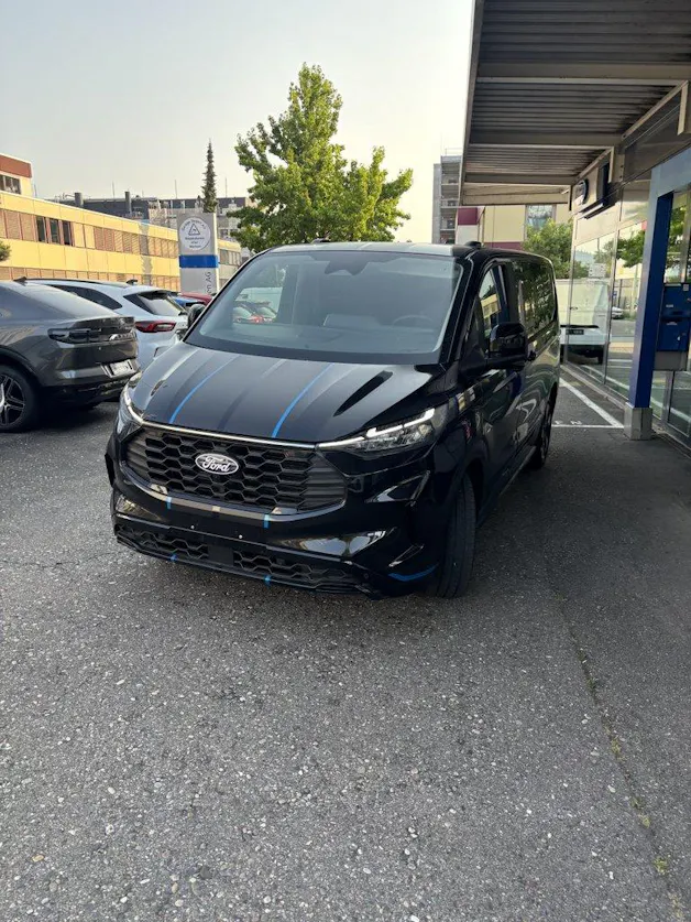 FORD Tourneo C Bus 320 L1 2.0 EcoBlue 170 Sport