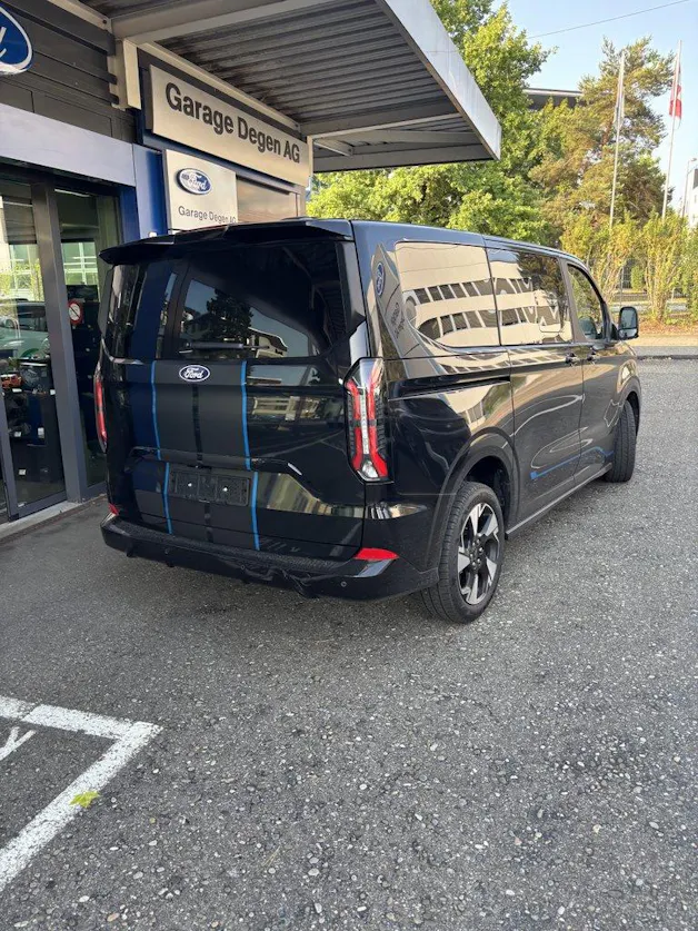 FORD Tourneo C Bus 320 L1 2.0 EcoBlue 170 Sport
