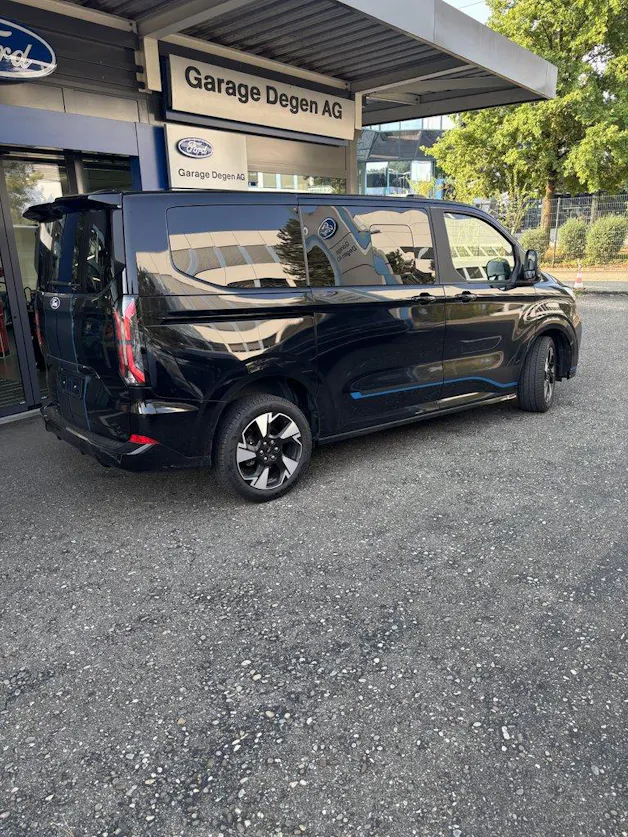FORD Tourneo C Bus 320 L1 2.0 EcoBlue 170 Sport