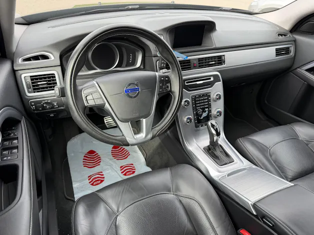 VOLVO XC70 2.4 D4 Classic Edition AWD
