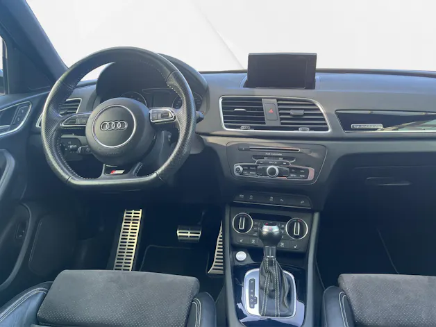 AUDI Q3 2.0 TFSI Sport quattro S-Tr.