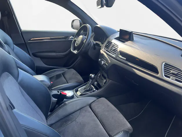 AUDI Q3 2.0 TFSI Sport quattro S-Tr.
