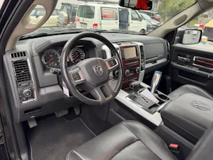 DODGE RAM 1500 Laramie Crew Cab